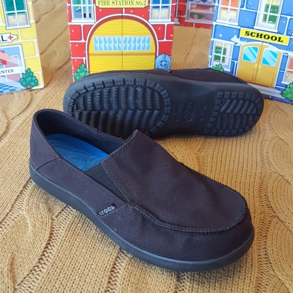 boys crocs loafers